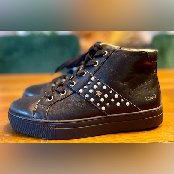 Liu Jo | Alicia Leather Stud & Rhinestone Sneaker | Women’s 8 - Picture 2 of 9